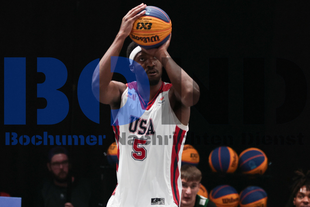 SES_RRG3x320250720-260 | bond - Realisiert mit Pictrs.com