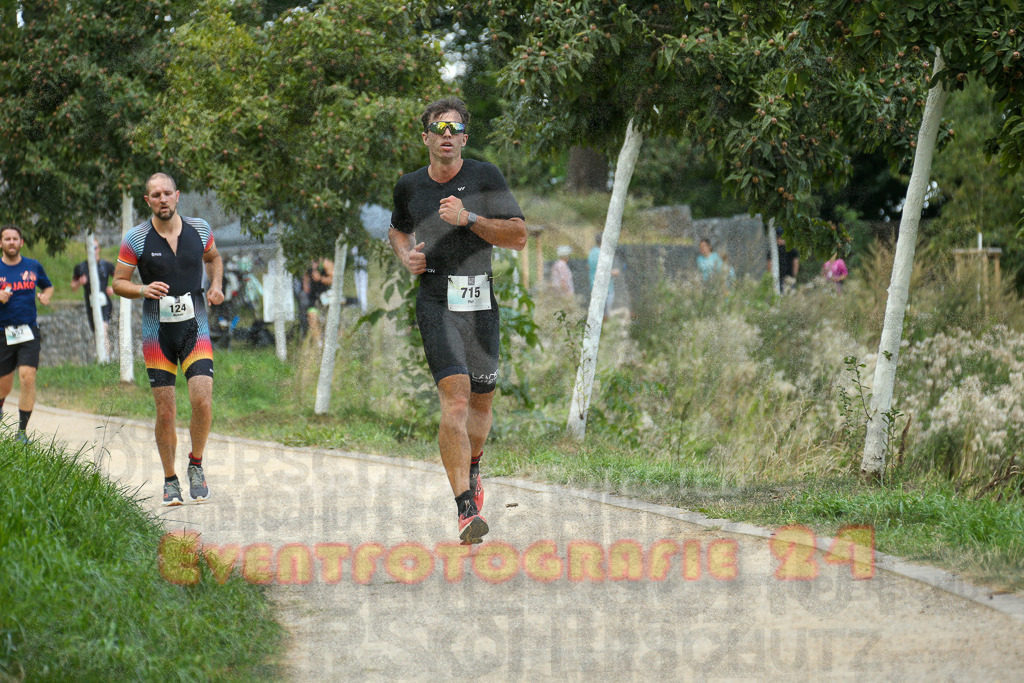 250824_1430_EX1_6453 | Sportfotografie im Rhein-Sieg Kreis, Köln, Bonn, NRW, Rheinland Pfalz, Hessen, etc. Unser Tätigkeitsfeld umfasst den Laufsport vom Volkslauf über den Marathon, Duathlon, Triathon bis zum Ultralauf wie Kölnpfad Ultra oder Schindertrail.