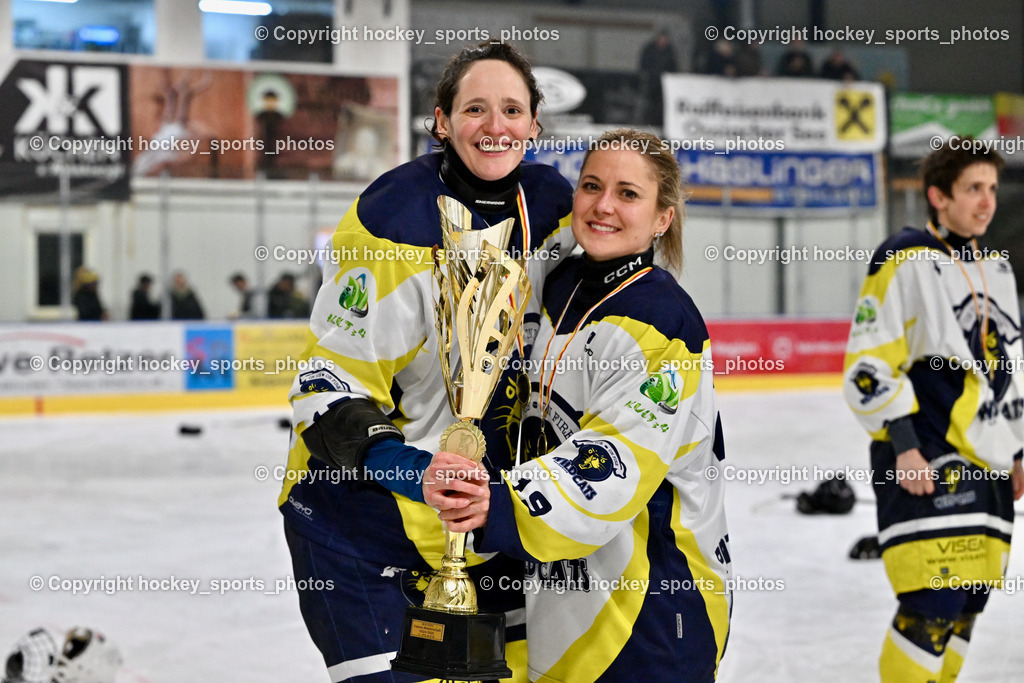 WILDCATS PATERNION & Lady Hawks Siegerehrung-Meisterfeier | #4 Oberzaucher Christina WILDCATS PATERNION, #19 Knes Julia WILDCATS PATERNION, WILDCATS PATERNION &amp; Lady Hawks Siegerehrung-Meisterfeier, WILDCATS PATERNION &amp; Lady Hawks Siegerehrung-Meisterfeier am 12.03.2025 in Steindorf (Ossiachersee Halle), Austria, (Photo by Bernd Stefan)