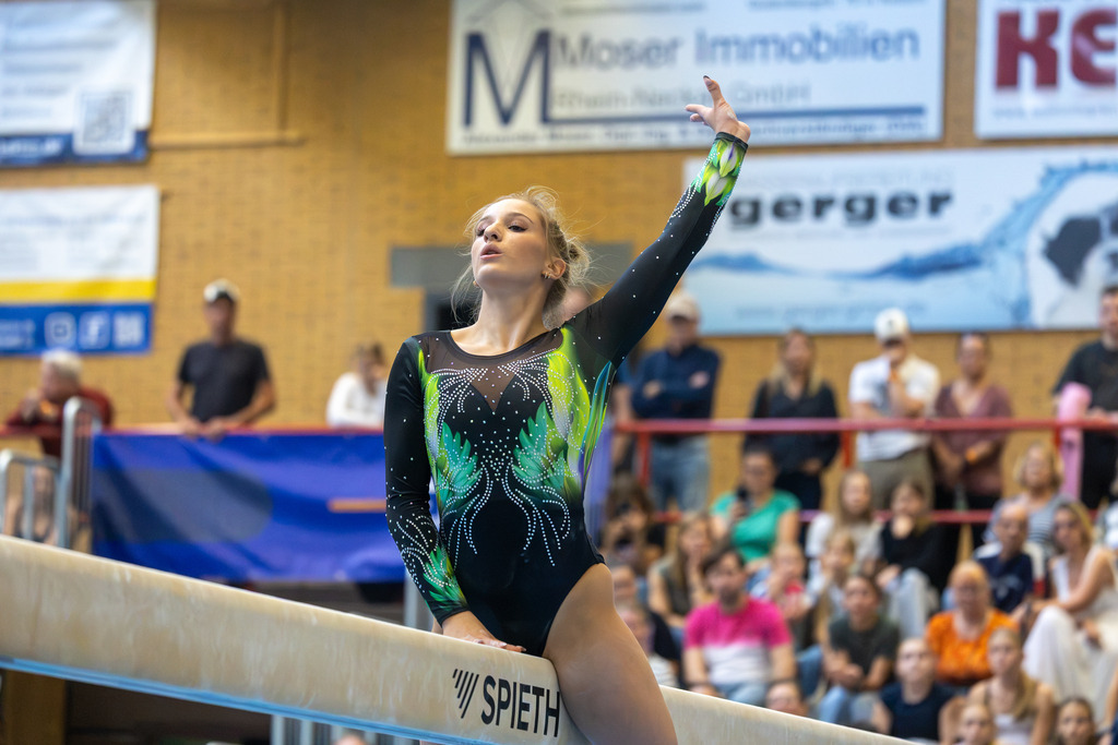 Deutsche Turnliga DTL (Bundesliga Gerätturnen) der Frauen, 3. Wettkampftag 2026 in Ketsch | Deutsche Turnliga DTL (Bundesliga Gerätturnen) der Frauen, 3. Wettkampftag 2026 in Ketsch / Karina Schönmaier (TuS Chemnitz-Altendorf) am Schwebebalken - Realisiert mit Pictrs.com