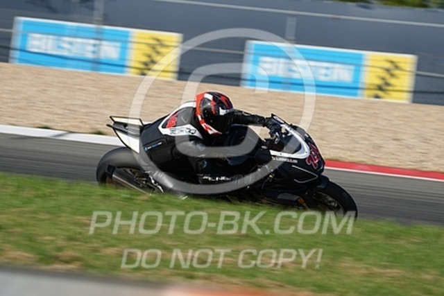 2023_09_11_PBK_12050 | Sportfotografie; SlowMotion; Video; Rennstrecke; Hafeneger; Speer; Racing; RSE; BMW; CBO; Trackday; Motorsportarena; Hockenheimring; Brno; Most; Barcelona; Valencia