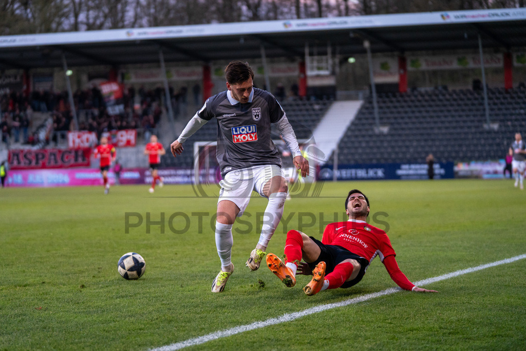 SG Sonnenhof Grossaspach vs. SSV Ulm 1846 Fussball, Fussball, WFV-Pokal, Viertelfinale, 01.04.2026 | Foul von Jonathan Meier (SSV Ulm 1846 Fussball, #19) an Mert Tasdelen (SG Sonnenhof Grossaspach, #10),SG Sonnenhof Grossaspach vs. SSV Ulm 1846 Fussball, Fussball, WFV-Pokal, Viertelfinale, 01.04.2026