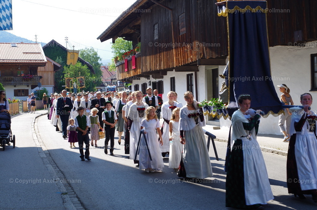 IMGP3872 | fotografiert von Axel PollmannLeonhardi Wallfahrt Benediktbeuern und Murnau, Fronleichnam, Fasching, Landschaft im Loisachtal und Benediktbeuern  - Realisiert mit Pictrs.com