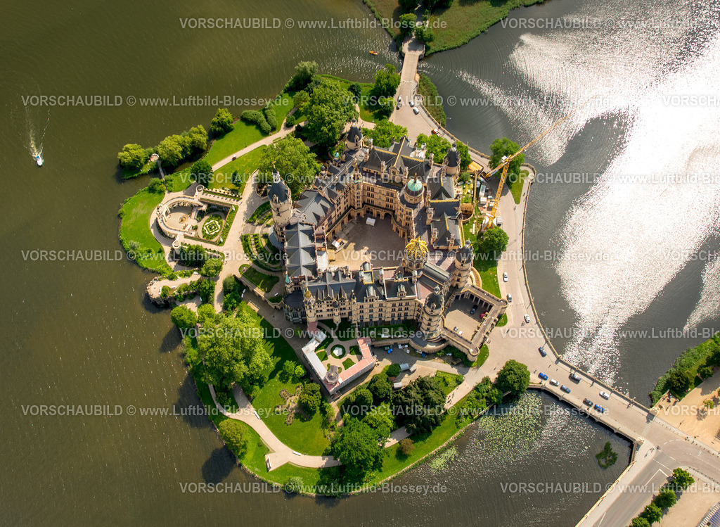 Schwerin16060080 | Schloss Schwerin, Burggarten, Burgsee,  Schweriner See, Schwerin, Mecklenburg-Vorpommern, Deutschland