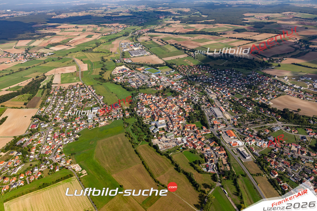 Das Luftbild der Stadt Burgebrach wurde 2019 vom Flugzeug heraus erstellt (keine Drohne) Aufnahmehöhe ca.400 Meter- hohe Auflösung- beste Druck-Qualität garantiert!