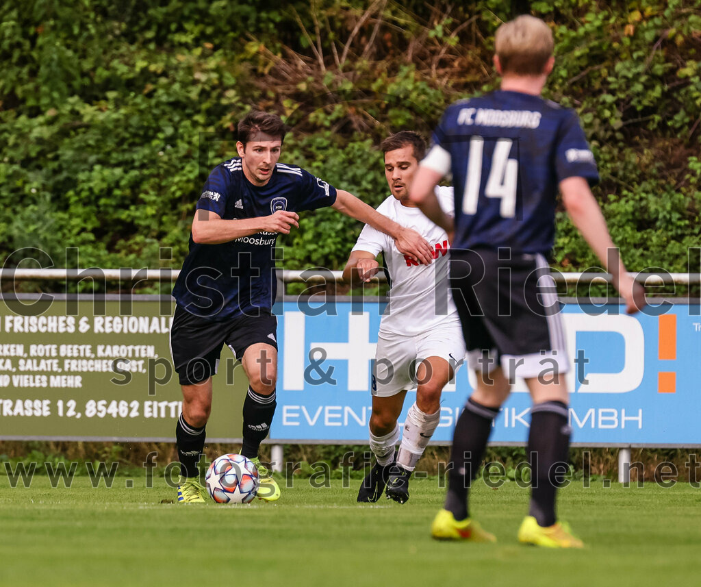 2023-07-28_038_FC_Eitting_gegen_FC_Moosburg | Eitting, Deutschland, 28.07.2023:
Fußball, Kreisliga 2023 / 2024, 1. Spieltag, FC Eitting gegen FC Moosburg, Endergebnis: 1:1

Benedikt Einhauser (FC Moosburg, #3)

Foto: Christian Riedel / fotografie-riedel.net