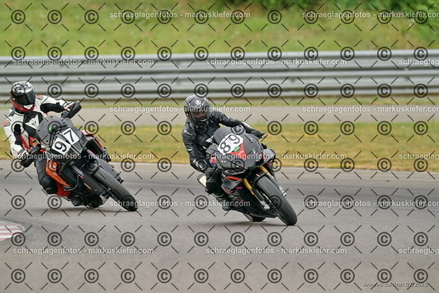 25bt05-0518 | markuskiefer.com - Realisiert mit Pictrs.com
