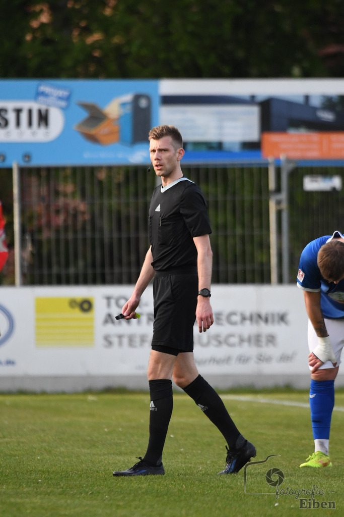SSV Jeddeloh-SV Drochtersen/Assel | Herren Regionalliga; SSV Jeddeloh (blau)-SV Drochtersen/Assel (rot) am 30.04.2024; in Jeddeloh (53-Acht Arena), Photo: Philip Eiben 2024 - Realisiert mit Pictrs.com