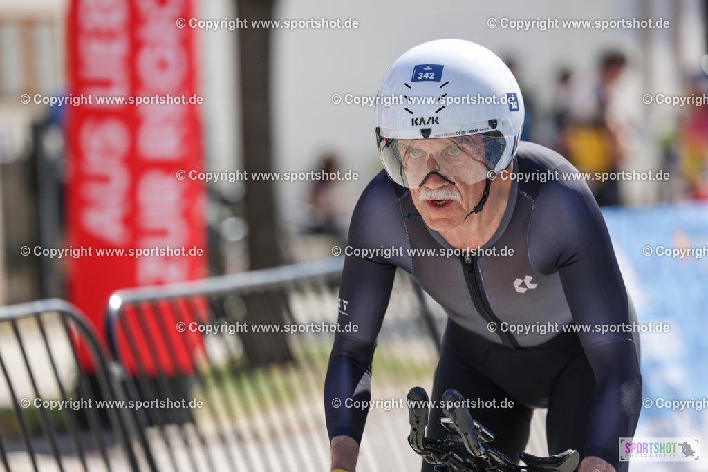 VJ__5113 | Neusiedlersee Radmarathon 2026@sportshot_your_pictrs #yourpictures#roadtowm2029 #nrm #neusiedlerseeradmarathon #neusiedlersee #neusiedlerseetourismus #burgenland #mörbisch #nrm26 #burgenlandtourismus #voglundco #poweredbyburgenlandtourismus #radsport #rad #marathon #ucigranfondo #visitburgenland #ucigranfondoworldseries