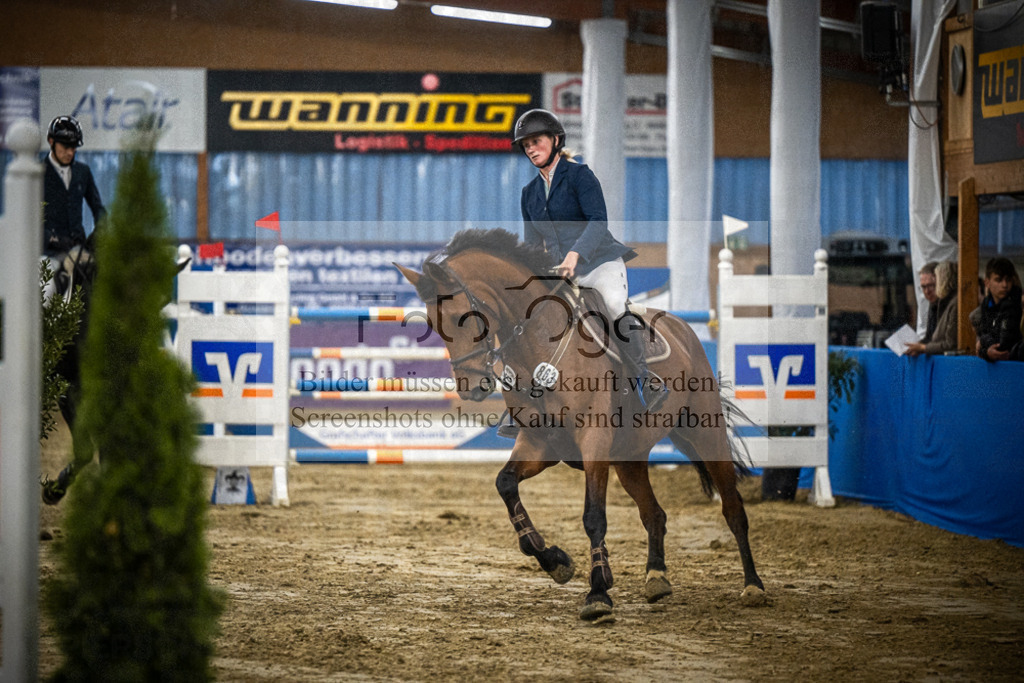 DOS_1431 | Entdecke hochwertige Reitturnierfotos von Foto Oger. Professionell, emotional und authentisch – jetzt Lieblingsmomente im Shop bestellen.Deutschlandweite Turnierfotografie. - Realisiert mit Pictrs.com