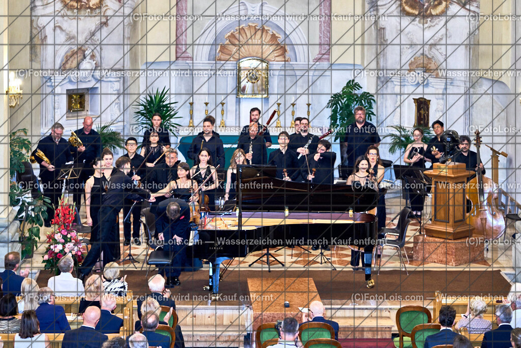 ALP8770_XXXX-Chopin-Festival_Camerata Mozartiana_Hinterhuber-Auner | (C)FotoLois.com, Alois Spandl. XXXX. Chopin-Festival in der Kartause Gaming, Eröffnujngskonzert in der Kartausenkirche mit Vera Kostner, Manfred Wagner-Artzt, Janusz Olejniczak, Camerata Mozartiana mit Dirigent Daniel Auner und Klaviersolist Christopher Hinterhuber, Fr 16. August 2024.