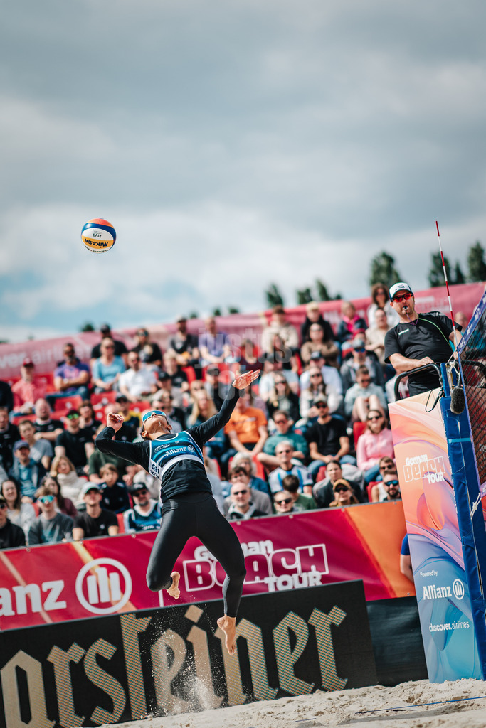 Beachvolleyball | Frauen | German Beach Tour 2024 | Tourstop Bremen | 09.06.2024 | Thainara Mylena Feitosa de Oliveira  (BRA) beim Angriff