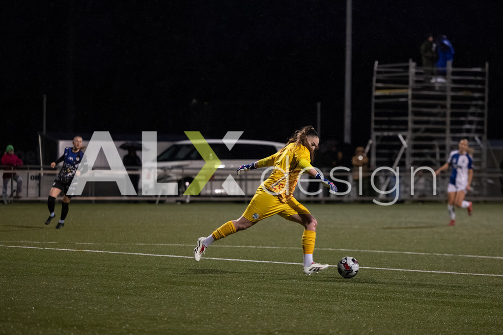 Fußball I Frauen I Saison 2025-2026 I AXA Women's Super League | Women I 14. Spieltag I Grasshoppers Club Zürich - FC Luzern I 14.02.2026 | 1 Lea Kramoviku (CH) (FC Luzern) – Tor - Realisiert mit Pictrs.com