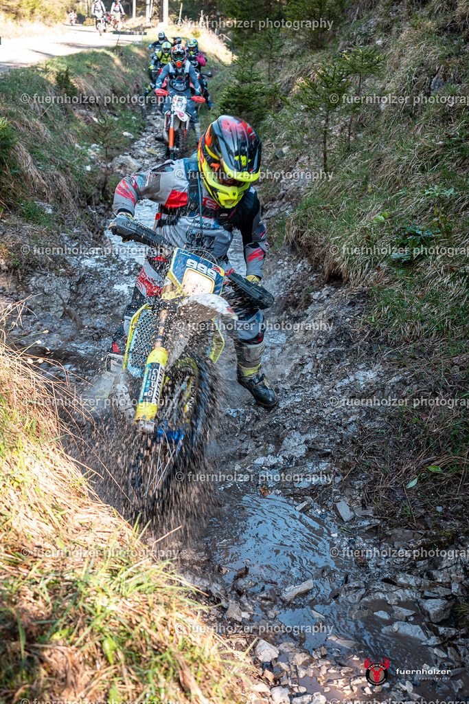 fuernholzer_250501-C1-42-2 | Fotografische Impressionen von der Red Stag Enduro Extreme by fuernholzer-photography.com. Endurosport in Österreich fotografisch festgehalten von fuernholzer. Auftragsfotografie für Private, Gewerbefotos und Industriefotografie. Eventfotografie, Sportfotografie und Motorsportfotografie. Anbieter von Fotoworkshops, Fototraining, fotografischen Vorträgen und Fotoseminaren.