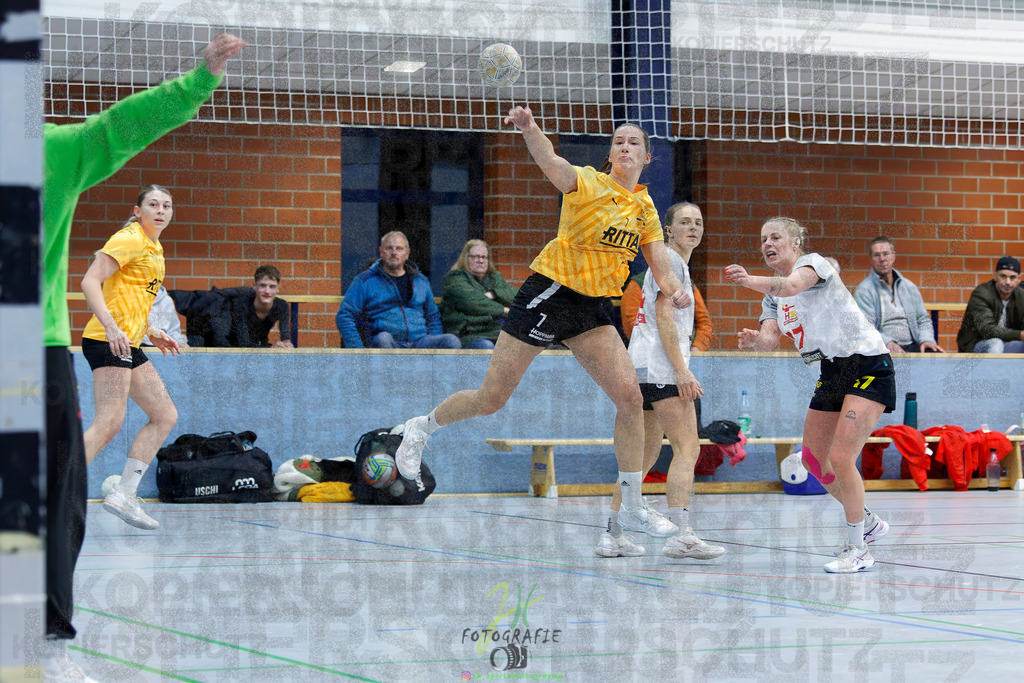 Frauen Oberliga Mitte (HHV); HSG Eibelshausen/Ewersbach - HSG Wettenberg II | Frauen Oberliga Mitte (HHV); HSG Eibelshausen/Ewersbach - HSG Wettenberg II am 13.12.2025 in Steinbrücken (Sporthalle am Hammerweiher)Photo © 2025 - Jörg Heinrich - Realisiert mit Pictrs.com