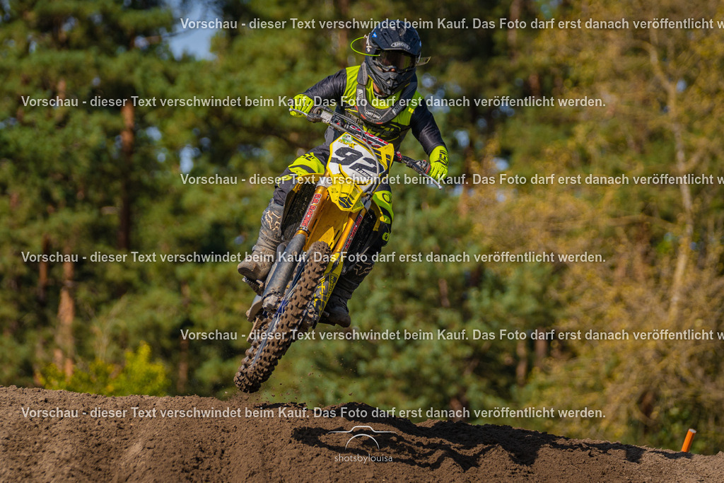 09_21_LM_Schenkenhorst-1005 | Sportfotografin aus Berlin-Brandenburg mit Fokus auf Motocross. Ich halte deine sportliche Leistung und echte Emotionen auf und neben der Strecke professionell fest. Entdecke die Fotos von deinem Rennen und bestelle sie direkt hier im Shop.