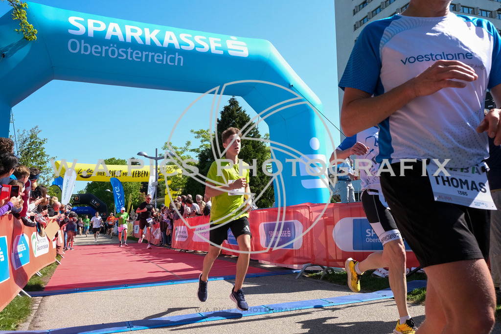 ..... | LINZ,AUSTRIA,27.April 24, Int. 3 Brückenlauf Linz  , Image shows: Photo: WAPICS / Michael ring