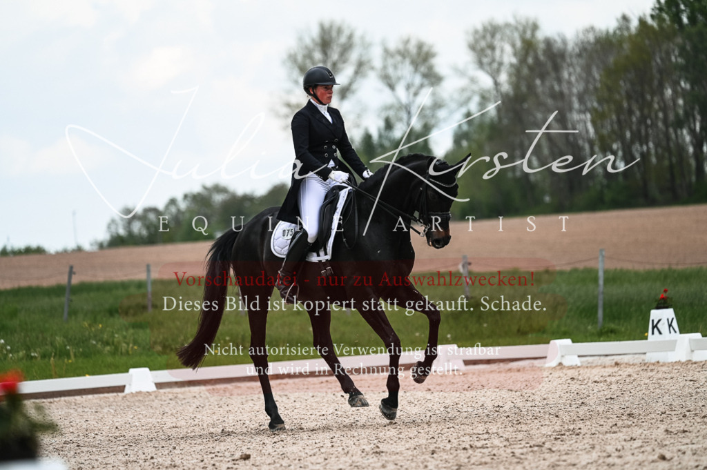 20230514_JK-Röhrsdorf-21-222 | Pferde- und Turnierfotografie in Westsachsen. Pferdeportraits, Auftragszeichnungen und intuitive Kunst.