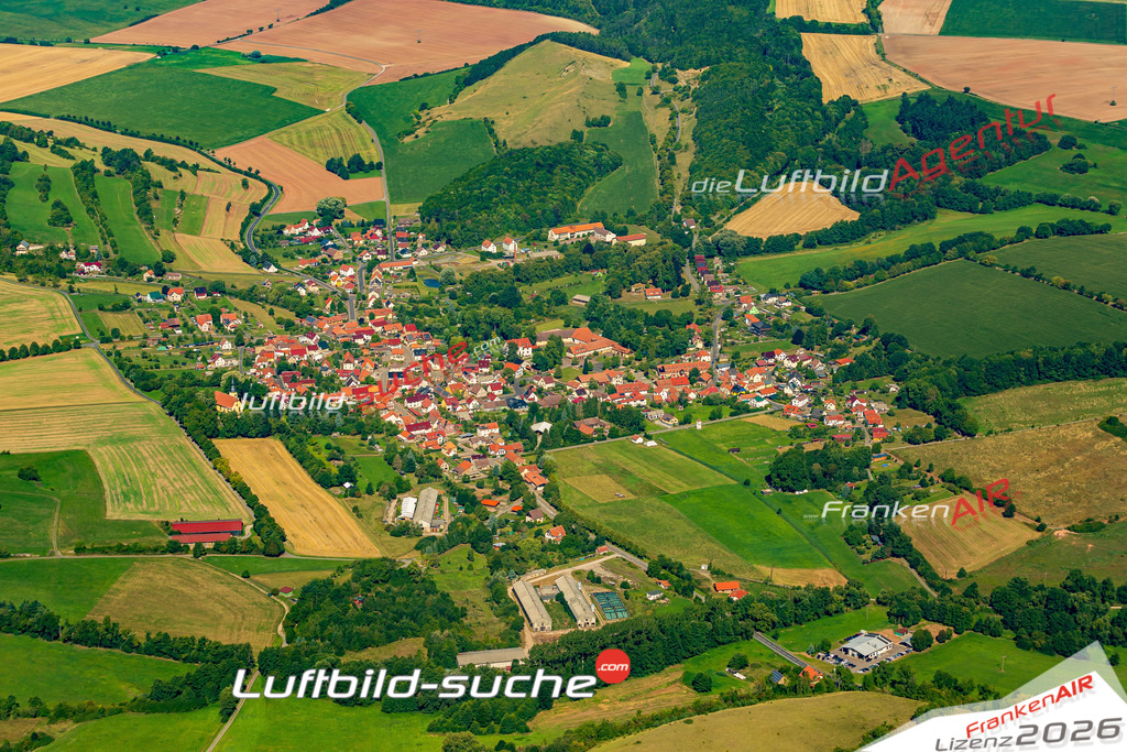 Luftbild der Stadt Roßdorf - Das Luftbild wurde 2025 vom UL-Flugzeug heraus erstellt ( keine Drohnenaufnahme ) - Hochauflösende Luftaufnahme - für Wandbilder und großformatige Ausdrucke geeignet. Das besondere Geschenk!Hier alle&nbsp;Infos zur Lizenzierung der LuftaufnahmeWir fliegen auch dieses Jahr wieder in Ihre Region um Luftbilder zu erstellen.- Luftbild anfragen