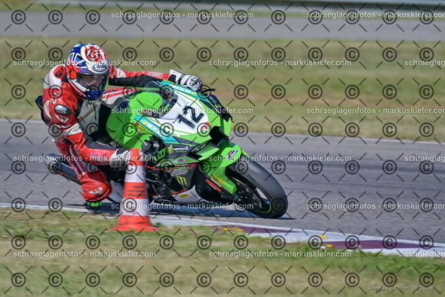 26BT02-0010 | markuskiefer.com - Realisiert mit Pictrs.com