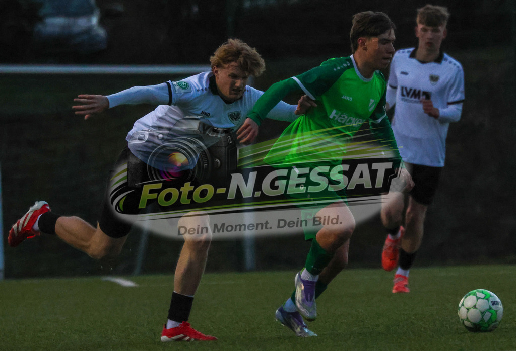 SV Rödinghausen - SC Preußen Münster | Auf dem Bild zu sehen: grün SV Rödinghausen: David Krause ; weiß SC Preußen Münster: Malte VarelmannSV Rödinghausen, SC Preußen Münster, Saison 25/26, A-Jugend Westfalenpokal, Achtelfinale, U19, Deutschland - Realisiert mit Pictrs.com