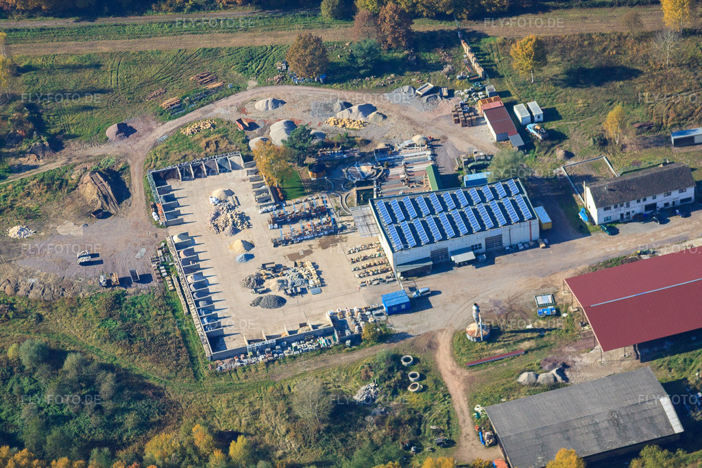 Luftbild: Palatinum Landschafts- und Gartendesign am ehemaligen Sägewerk in Hagenbach im Bundesland Rheinland-Pfalz in Deutschland. Foto: IMG_35359.jpg vom 31.10.2010 durch Werner Riehm/FLY-FOTO.de