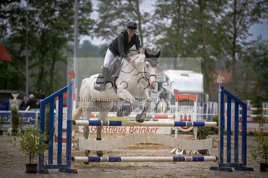 20240505-DOS_7666 | Entdecke hochwertige Reitturnierfotos von Foto Oger. Professionell, emotional und authentisch – jetzt Lieblingsmomente im Shop bestellen.Deutschlandweite Turnierfotografie. - Realisiert mit Pictrs.com