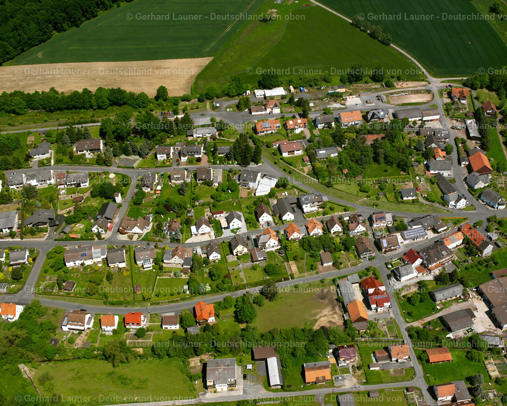 2615536 | EIFA 09.06.2006 Wohngebiet einer Einfamilienhaus- Siedlung  in Eifa im Bundesland Hessen, Deutschland // Single-family residential area of settlement  in Eifa in the state Hesse, Germany Foto: Gerhard Launer