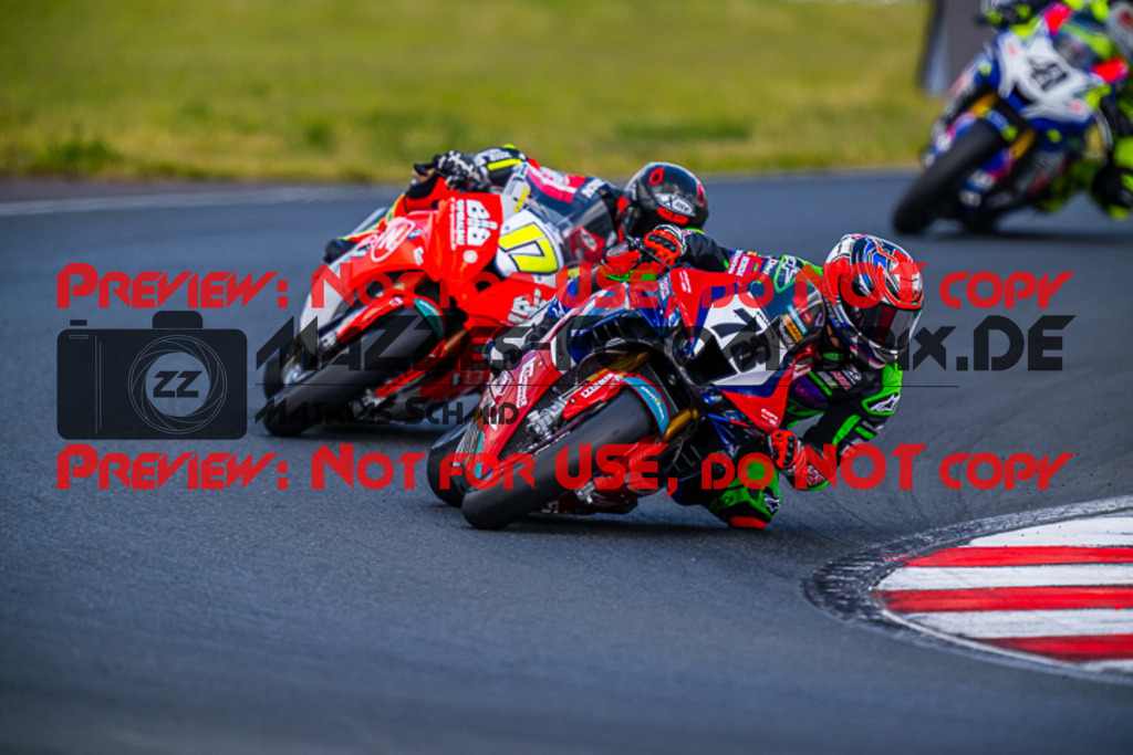 MaZZes_FotoMatrix_220522_7228 | Fotograf Mathias Schmid
Sportfotograf,
Eventfotograf,
Hochzeitsfotograf,
Portraitfotograf