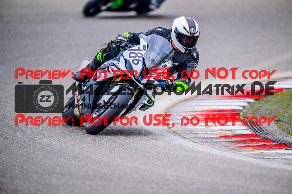 MaZZes_FotoMatrix_240910_6007705_6265 | ROT