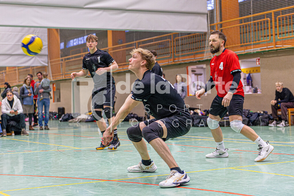 Aumann_ Colin (Annahme) vs TSV Burgdorf 170126 dlP | immodelaporte-sportfotos - Realisiert mit Pictrs.com