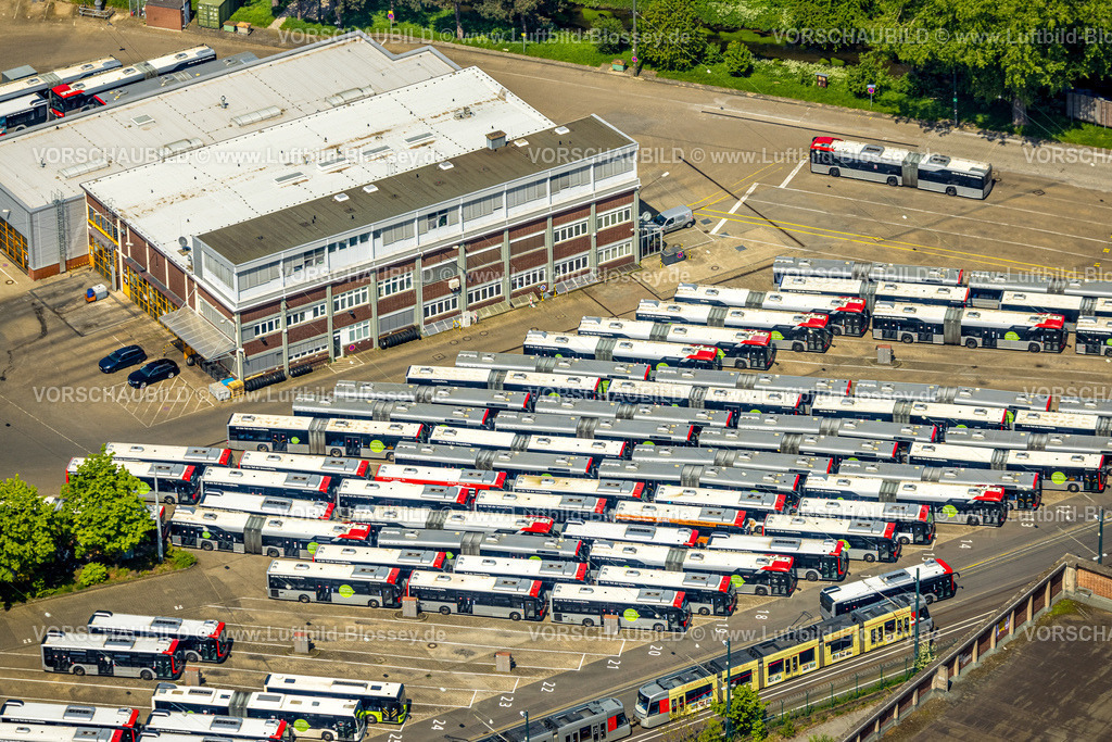 Duesseldorf240501525 | Luftbild, Rheinbahn Betriebshof Benrath, Busse Ansammlung, Formen und Farben, Benrath, Düsseldorf, Rheinland, Nordrhein-Westfalen, Deutschland