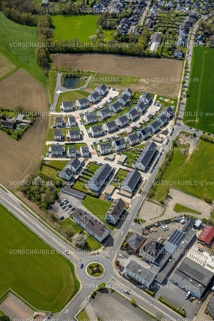 Velbert230407380 | Luftbild, Wimmersberger Südblick Bauprojekt, halbrunde Neubau Wohnsiedlung Hannah-Arendt-Straße, Velbert, Ruhrgebiet, Nordrhein-Westfalen, Deutschland