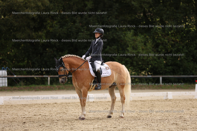 HG9A0447 | laurarinckfotografie - Realisiert mit Pictrs.com