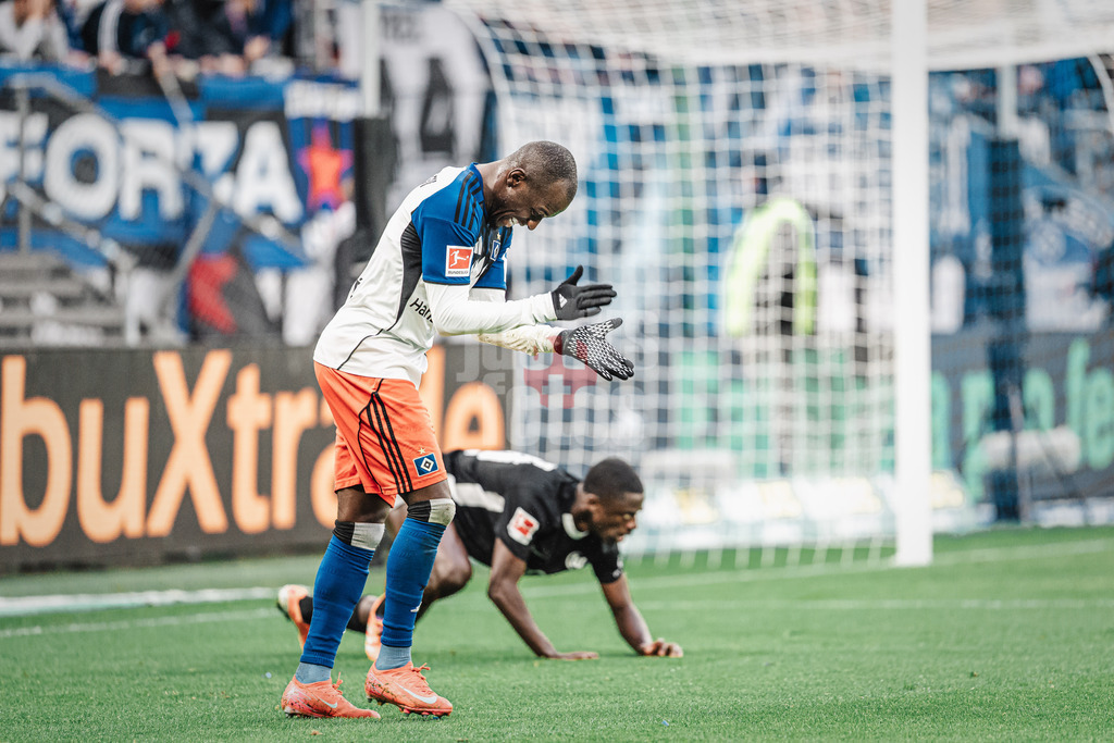Fußball | Männer | Saison 2025/2026 | 1. Fußball-Bundesliga | 8. Spieltag | Hamburger SV vs. VfL Wolfsburg | 25.10.2025 | Jean-Luc Dompe (#7, HSV) ärgert sich