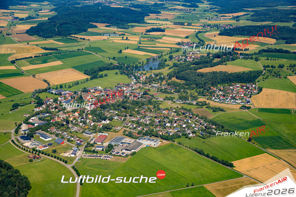 Das Luftbild zeigt : Marktlustenau Kreßberg - Die Luftaufnahme wurde 2024 vom UL-Flugzeug aus erstellt ( keine Drohne ) - Hochauflösende Luftaufnahme - Für grossformatige Ausdrucke geeignet. Die Geschenkidee !Mit Lizenz und Bildrechte bestellbar