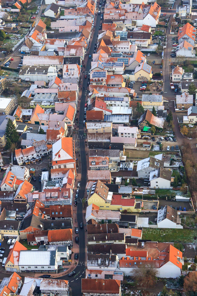 Luftbild: Hauptstr in Kandel im Bundesland Rheinland-Pfalz in Deutschland. Foto: IMG_35673.jpg vom 27.11.2010 durch Werner Riehm/FLY-FOTO.de