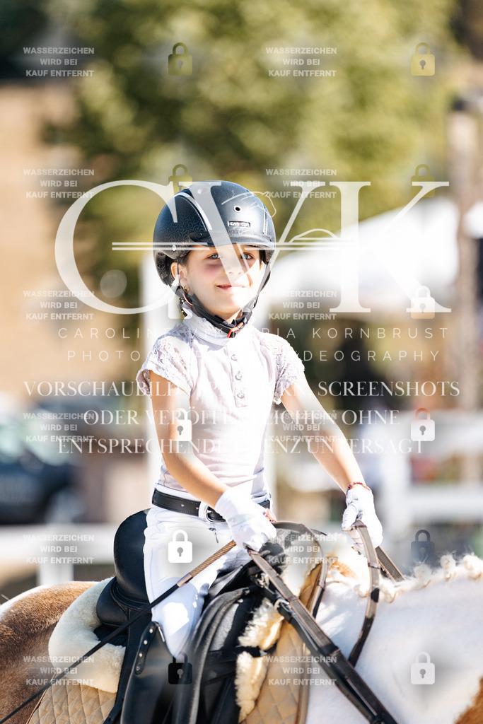 CK903341 | Turnierfotografie Pferdefotografie Trier Rheinland-Pfalz Pferdesport Reitsport Tierfotografie Sportfotografie Pferdevideo Pferdevideografie Equestrianvideography equestrianphotography  - Realisiert mit Pictrs.com