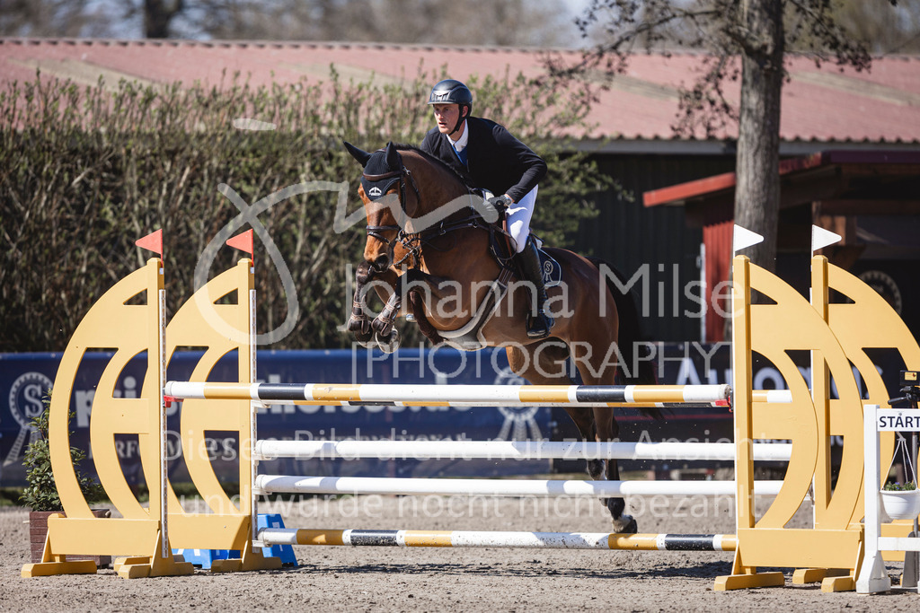 250408_Mühlen_SprPf-L-322 | Deine schönsten Turniermomente als professionelle Fotos! Entdecke hochwertige Pferdesport-Fotografie im Online-Shop. Jetzt Fotos finden & bestellen!