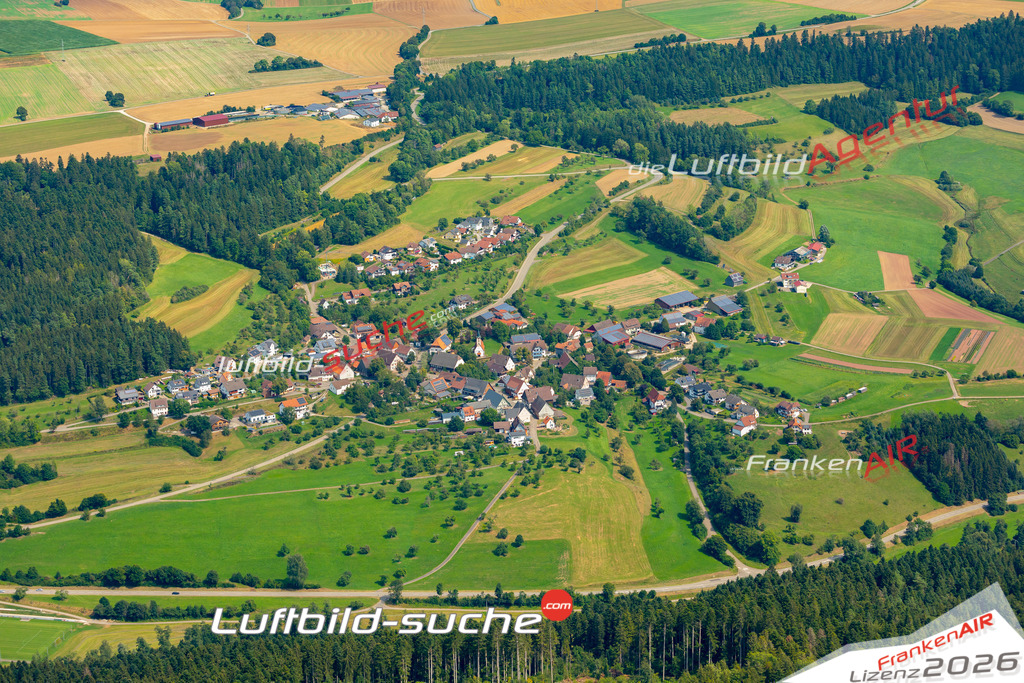 Das Luftbild zeigt : Böffingen Glatten - Die Luftaufnahme wurde 2024 vom UL-Flugzeug aus erstellt ( keine Drohne ) - Hochauflösende Luftaufnahme - Für grossformatige Ausdrucke geeignet. Die Geschenkidee !Mit Lizenz und Bildrechte bestellbar