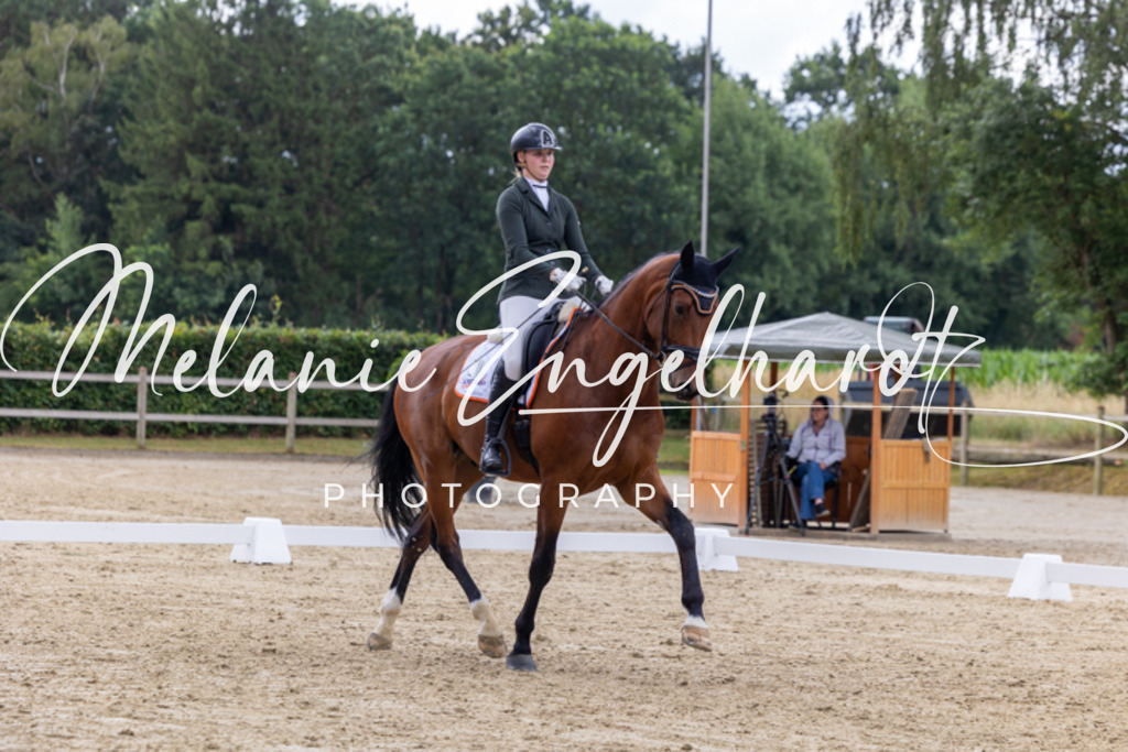 7I8A3950 | melanie-engelhardt-photography - Realisiert mit Pictrs.com