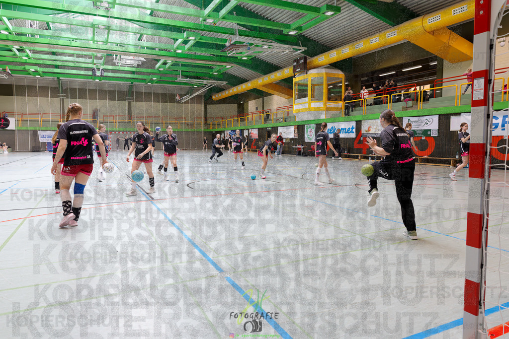 Hessenmeisterschaft wJC - Spiel um Platz 3; TuS Kriftel - SG Schenklengsfeld | Hessenmeisterschaft wJC - Spiel um Platz 3; TuS Kriftel - SG Schenklengsfeld am 22.03.2025 in Biedenkopf (Sporthalle Lahntalschule)Photo © 2025 - Jörg Heinrich - Realisiert mit Pictrs.com