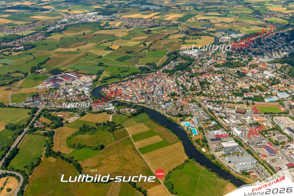 Das Luftbild zeigt :  Cham - Die Luftaufnahme wurde 2023 vom UL-Flugzeug aus erstellt ( keine Drohne ) - Hochauflösende Luftaufnahme - Für grossformatige Ausdrucke geeignet. Die Geschenkidee !Mit Lizenz und Bildrechte bestellbar