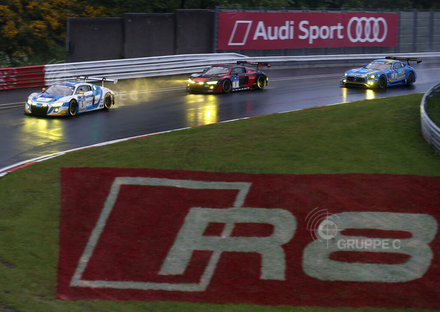 Motorsports / 24h Nürburgring | Audi R8 LMS #5 (Phoenix Racing), Anders Fjordbach/Niki Mayr-Melnhof/Edoardo Mortara/Frank Stippler Audi R8 LMS #1 (Audi Sport Team WRT), Pierre Kaffer/Christopher Mies/Nico Müller/Laurens Vanthoor - Realisiert mit Pictrs.com