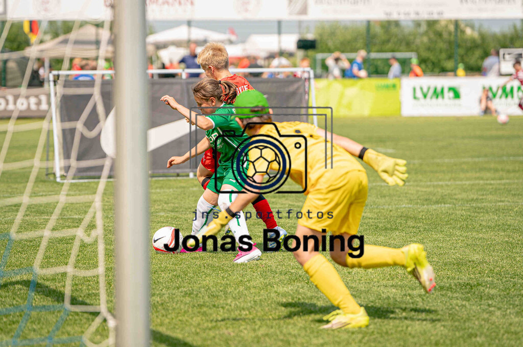 Fußball I E-Junioren I Saison 2025-2026 I OM-Cup Lüsche I Samstag  I 22511 | jns.sportfotos - Realisiert mit Pictrs.com