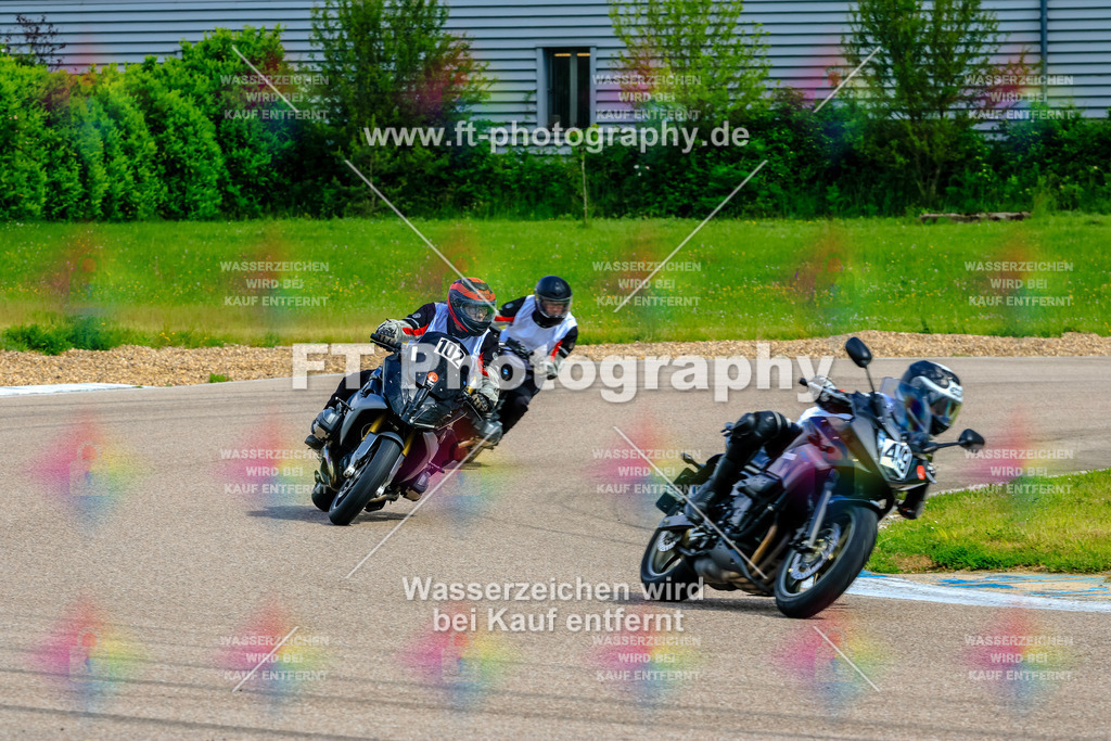 MotoTeam-9143 | Hier findet Ihr Bilder von Touristenfahrten auf der Nürburgring Nordschleife oder von anderen Veranstaltungen die ich besucht habe. Viel Spass beim Durch Schauen 