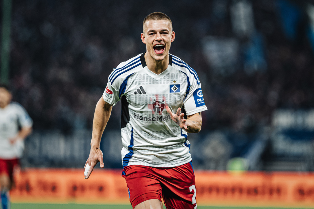 Fußball | Männer | Saison 2024/2025 | 2. Fußball-Bundesliga | 25. Spieltag | Hamburger SV vs. Fortuna Düsseldorf | 08.03.2025 | Miro Muheim (#28, HSV) jubelt nach seinem Tor