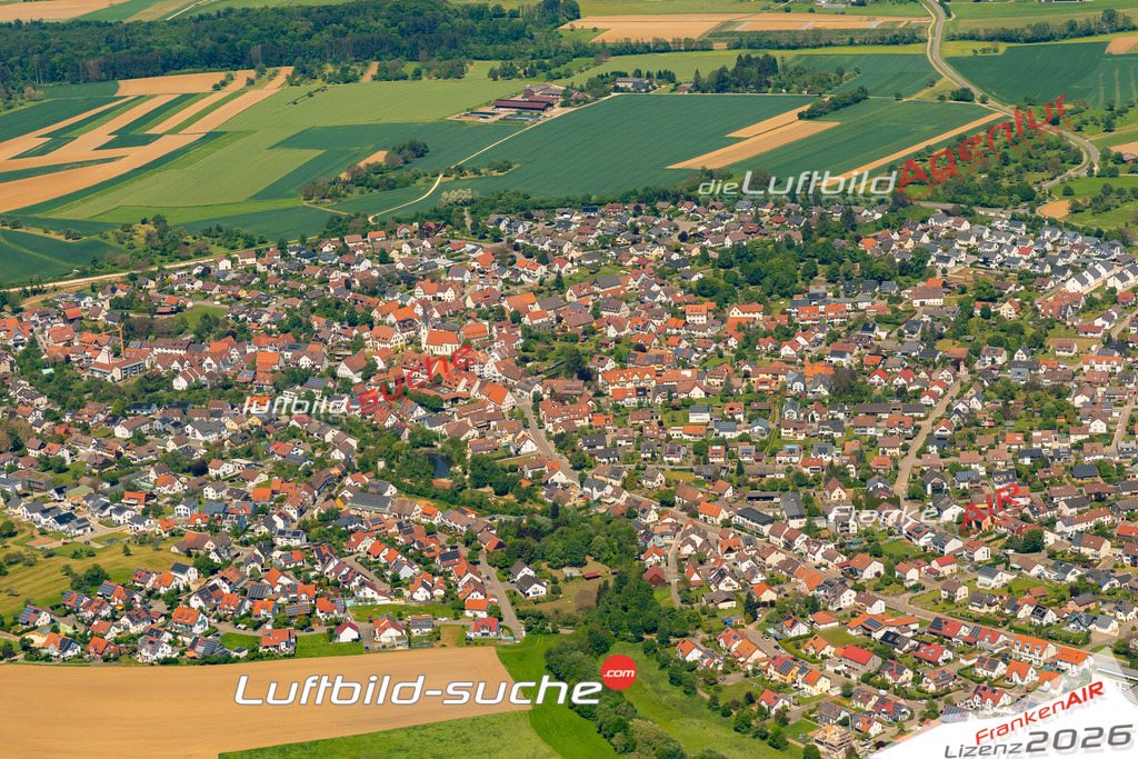 Das Luftbild zeigt :  Schlierbach - Die Luftaufnahme wurde 2024 vom UL-Flugzeug aus erstellt ( keine Drohne ) - Hochauflösende Luftaufnahme - Für grossformatige Ausdrucke geeignet. Die Geschenkidee !Mit Lizenz und Bildrechte bestellbar