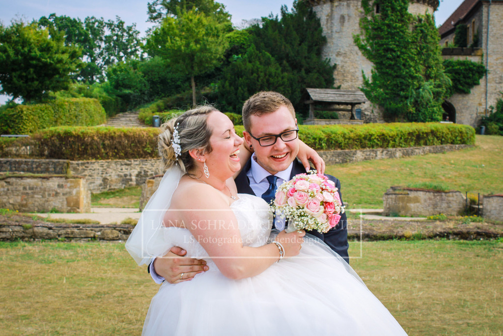 Hochzeit Danica _ Jan 26.08.22-04 | lanaschraderfotografie - Realisiert mit Pictrs.com