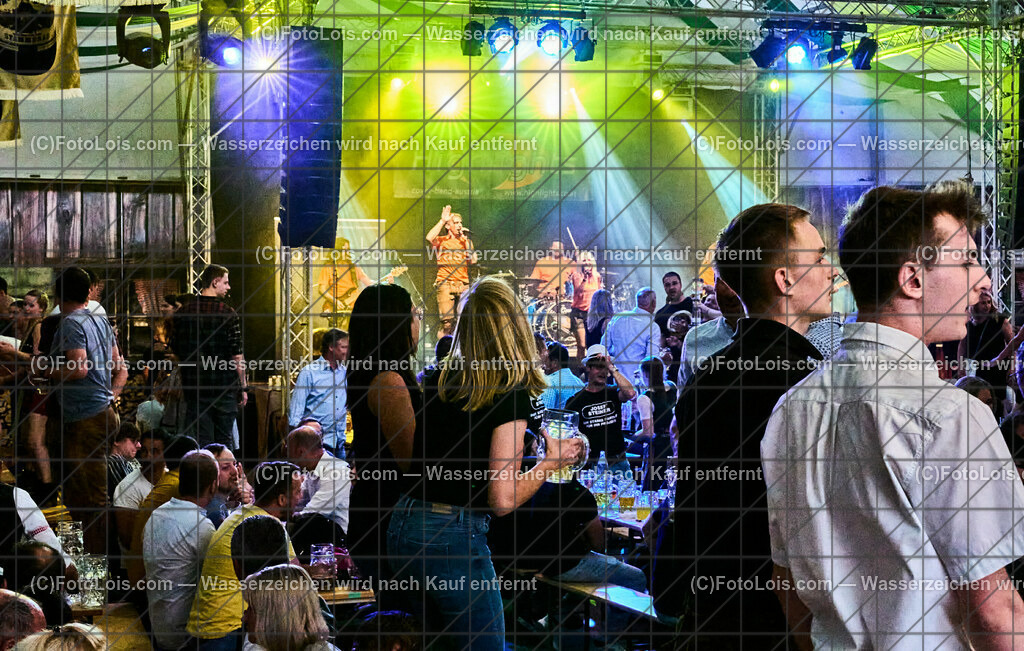 ALP5679_VOLKSFEST_Bieranstich_Musik Die HIGHLIGHTS | (C)FotoLois.com, Alois Spandl, BIERANSTICH im Festzelt beim WIESELBURGER VOLKSFEST mit den TSCHECHEN als Vorband und dem Auftritt von Die HIGHLIGHTS, Mi 28. Juni 2023.